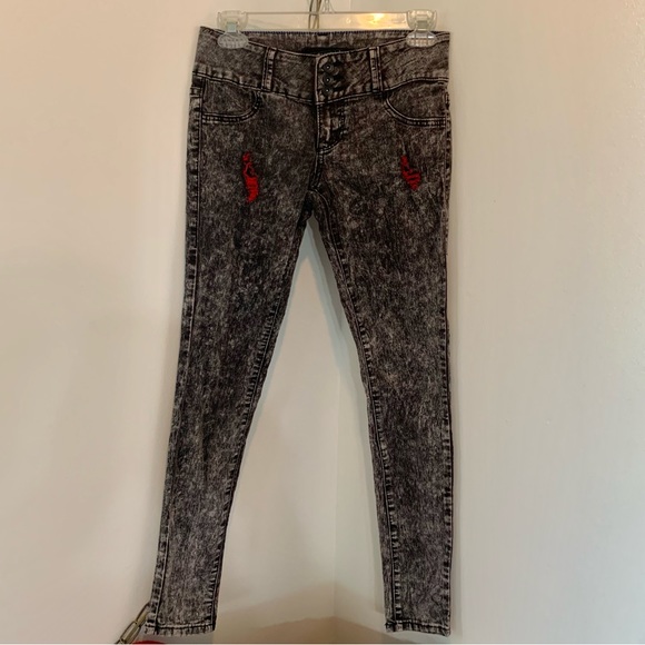 Hot Topic Denim - Hot Topic Lovesick Stonewashed Skinny Jeans